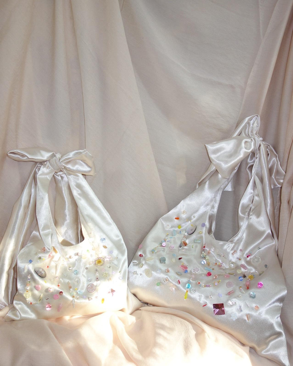 Hand-Beaded Underarm Triangle Bag (Large Bow) — bow detail