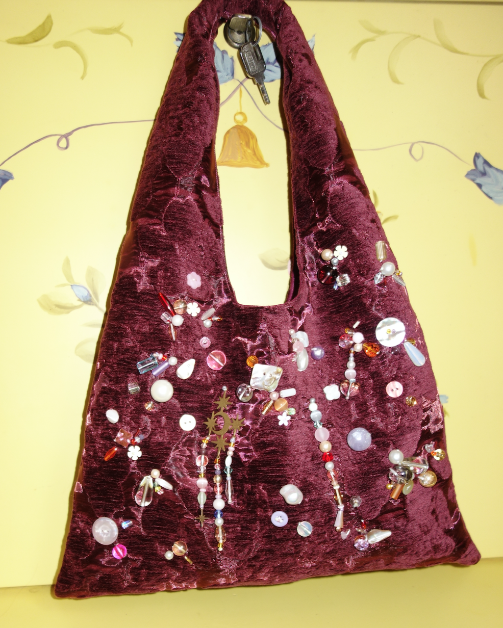 Hand-Beaded Jacquard Underarm Triangle Bag - Red