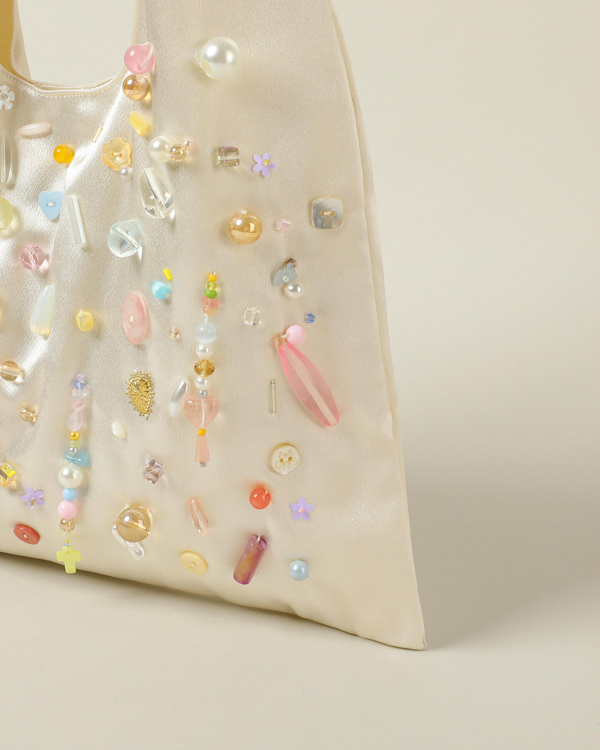Hera Triangle Bag